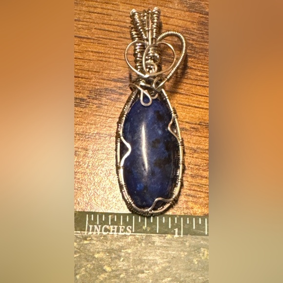 Beautiful Blue Lapis Pendant with Sterling Silver Wrap (jewelers grade wire) - Picture 5 of 16